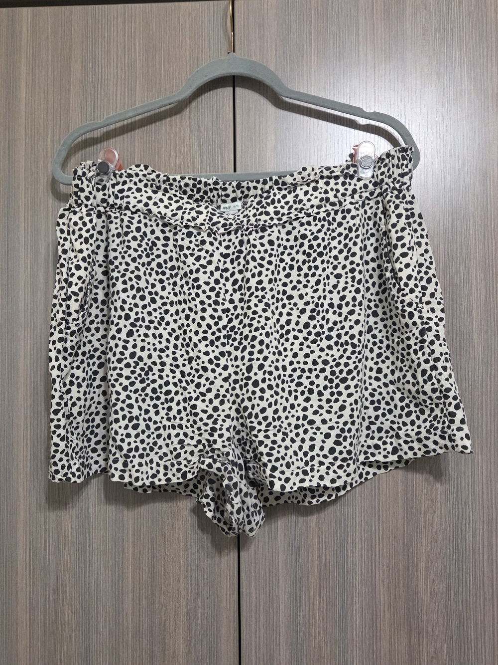 NWT Black Animal Print High-Waist Shorts By aerie